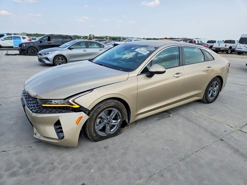 2022 KIA K5