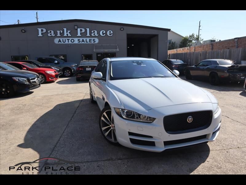 2017 JAGUAR XE