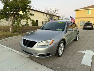2013 CHRYSLER 200