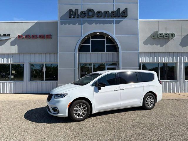2025 CHRYSLER Pacifica