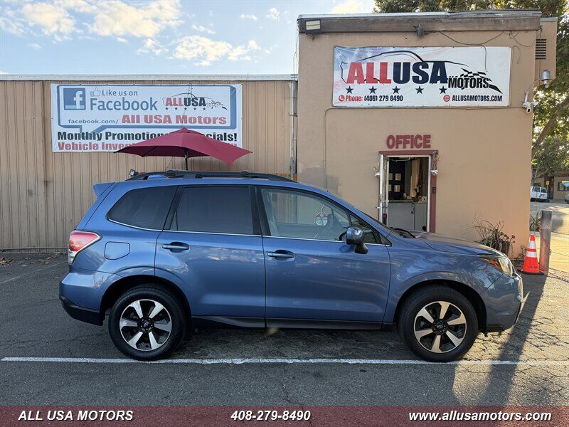 2017 SUBARU Forester