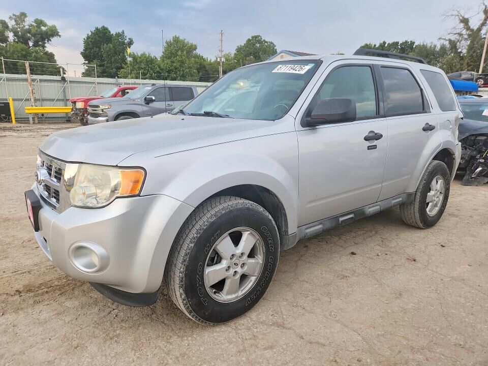 2011 FORD Escape
