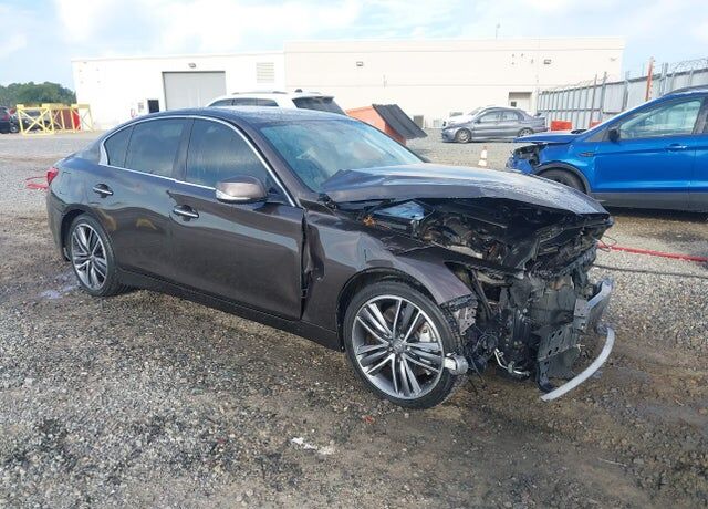 2015 INFINITI Q50