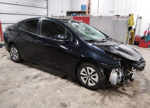 2017 TOYOTA PRIUS