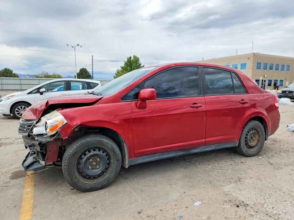 2010 NISSAN Versa