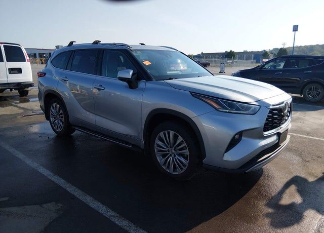 2021 TOYOTA Highlander