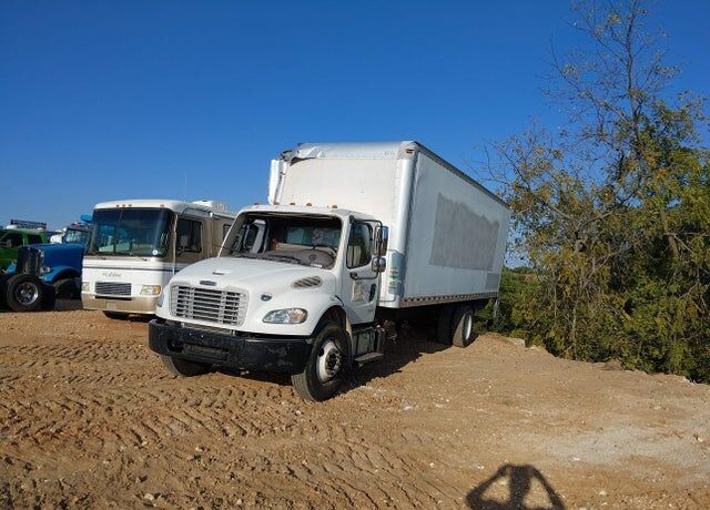 2016 FREIGHTLINER M2