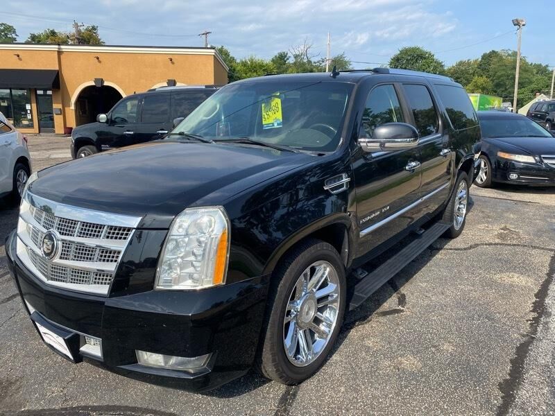 2010 CADILLAC Escalade