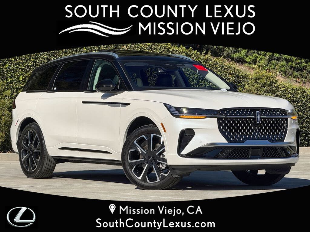 2025 LINCOLN Nautilus
