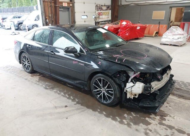 2019 TOYOTA Avalon