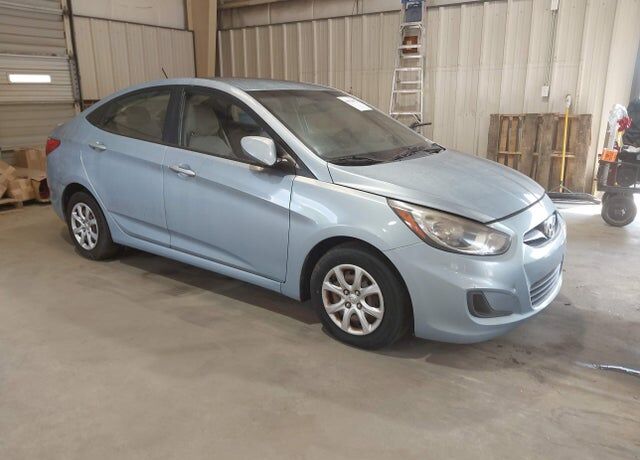 2013 HYUNDAI Accent