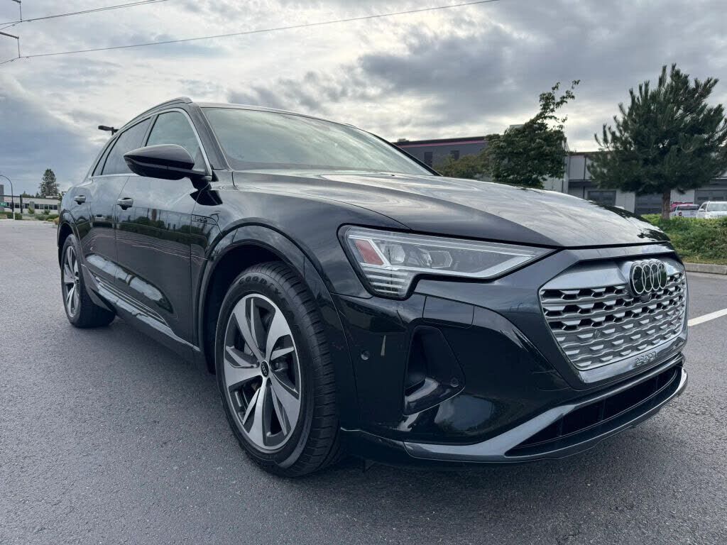 2024 Audi Q8
