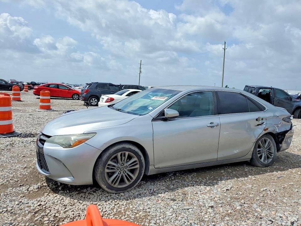 2016 TOYOTA Camry