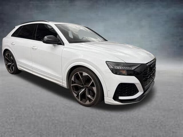 2024 AUDI RS Q8