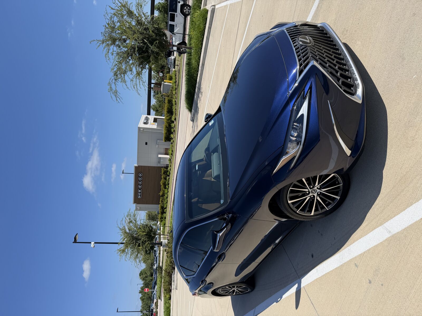2022 LEXUS ES