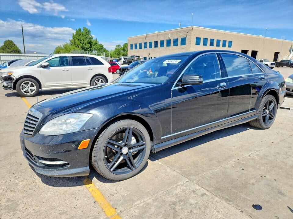 2013 MERCEDES-BENZ S-Class