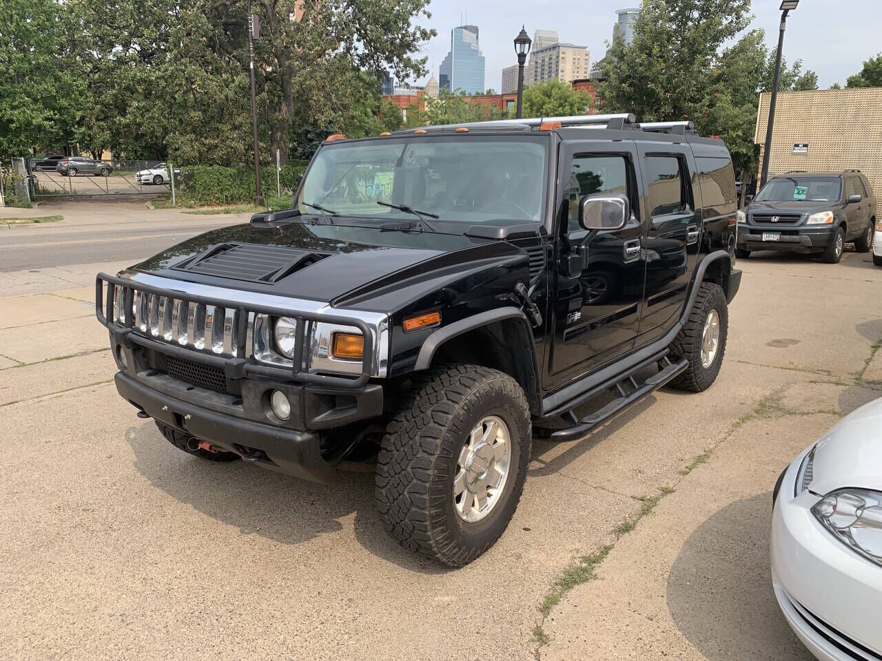 2004 HUMMER H2