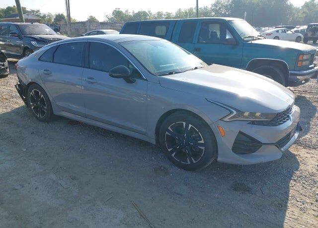 2022 KIA K5
