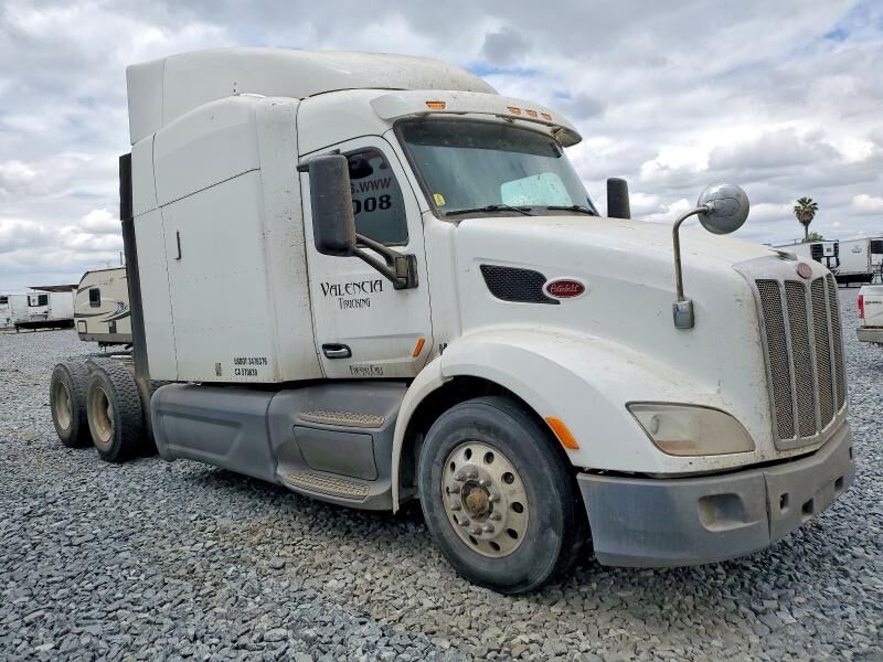 2015 PETERBILT 579