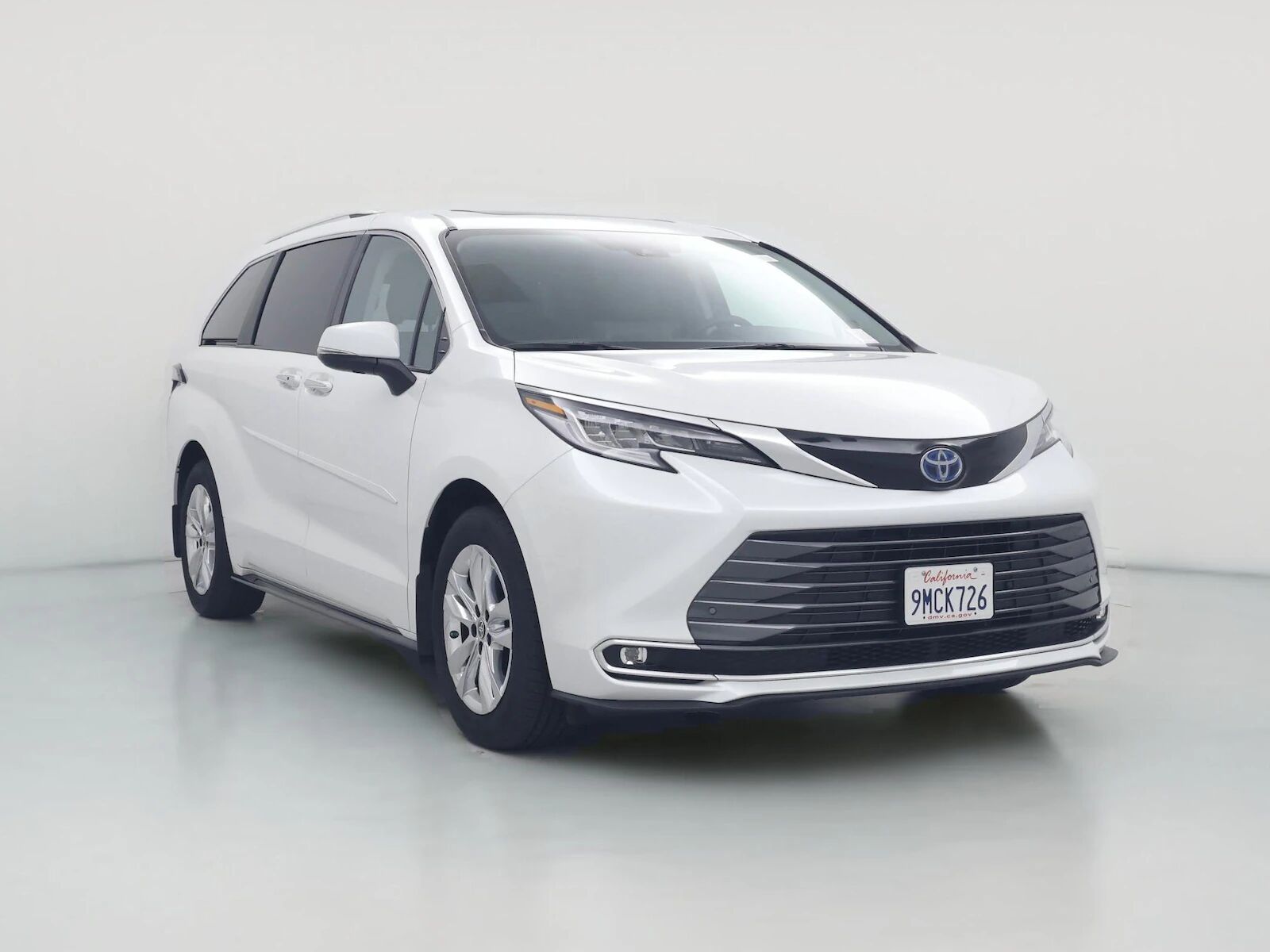 2024 TOYOTA Sienna