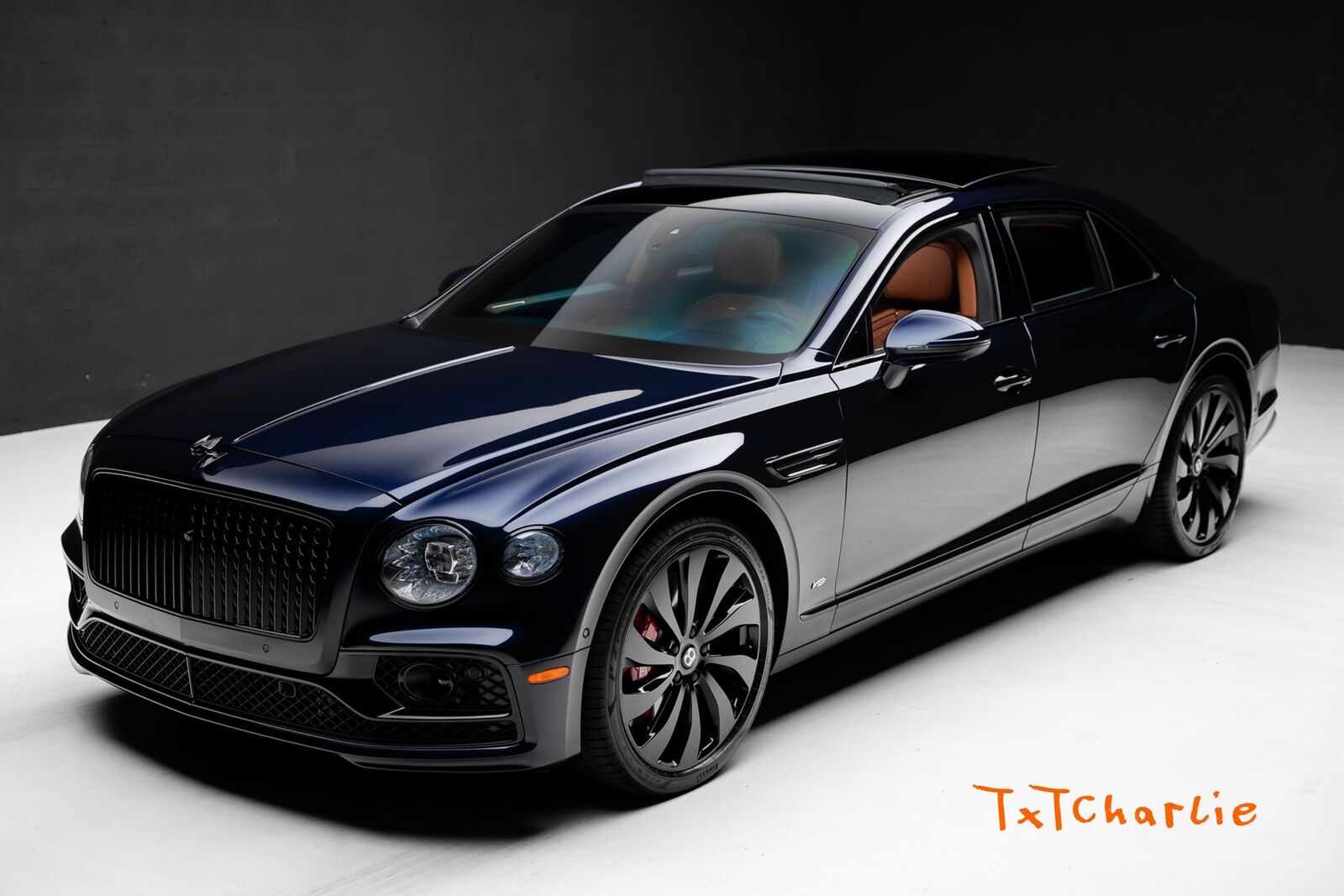 2022 BENTLEY Flying Spur