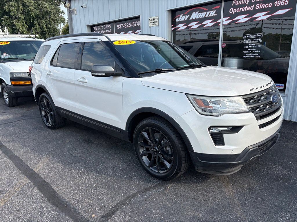 2019 FORD Explorer