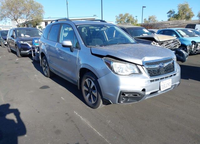 2017 SUBARU Forester
