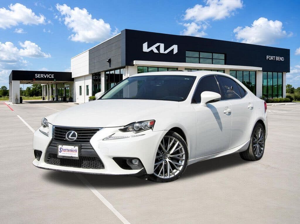 2016 LEXUS IS