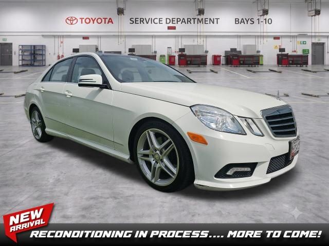 2011 MERCEDES-BENZ E-Class