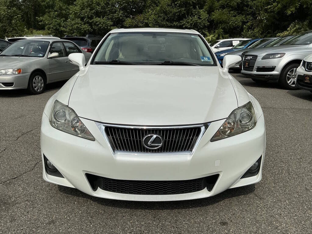 2011 LEXUS IS