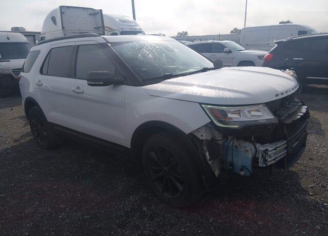 2018 FORD Explorer