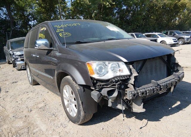 2016 CHRYSLER Town and Country