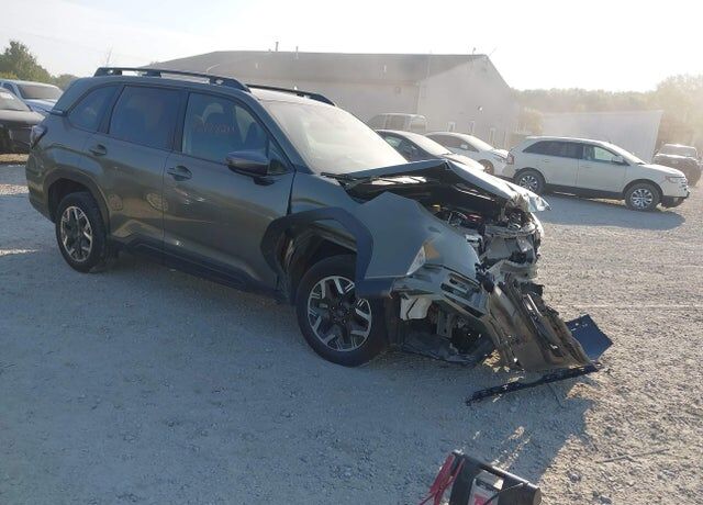 2025 SUBARU Forester