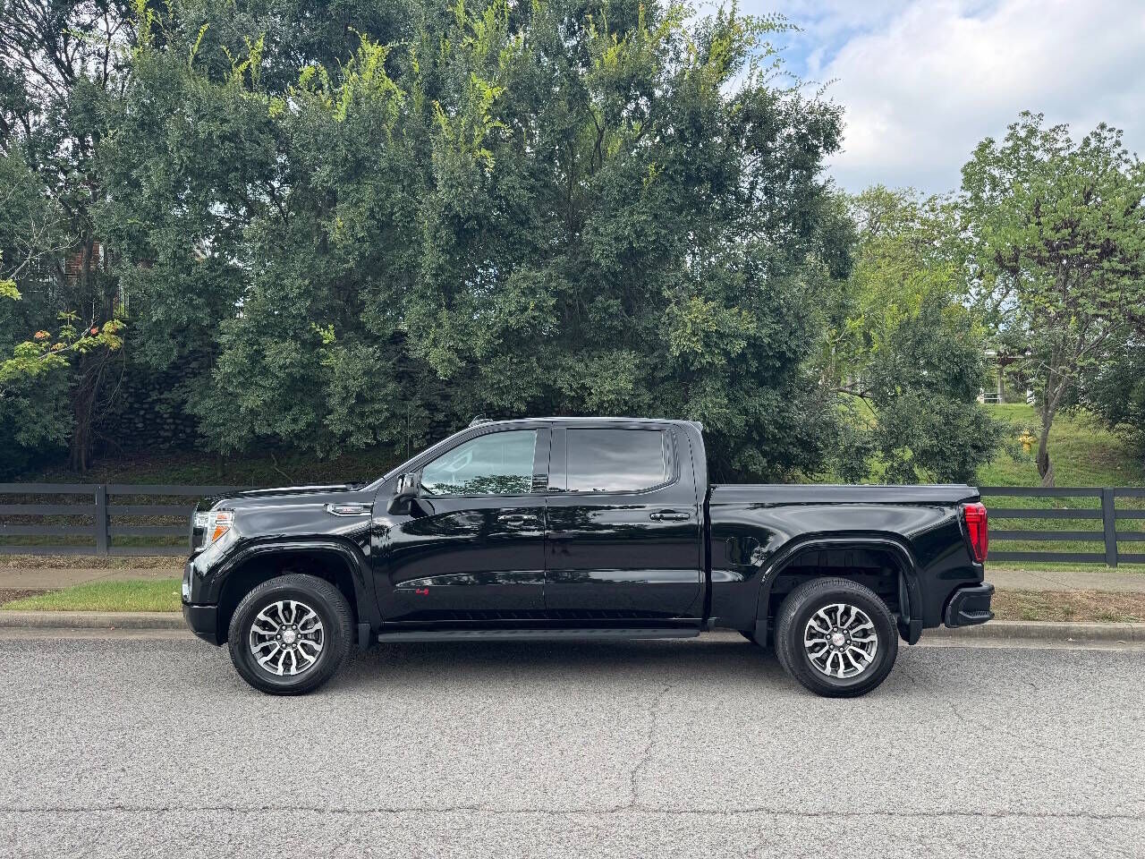 2022 GMC Sierra Limited