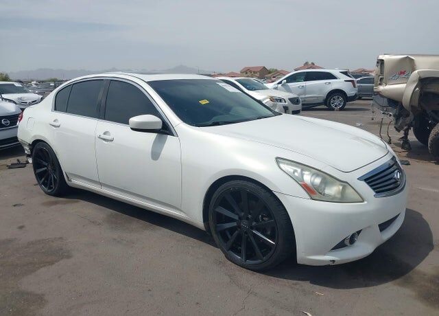 2013 INFINITI G37