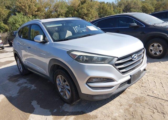 2016 HYUNDAI Tucson