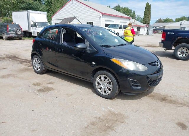 2014 MAZDA Mazda2