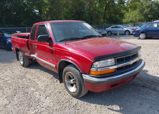 2000 CHEVROLET S-10 Pickup