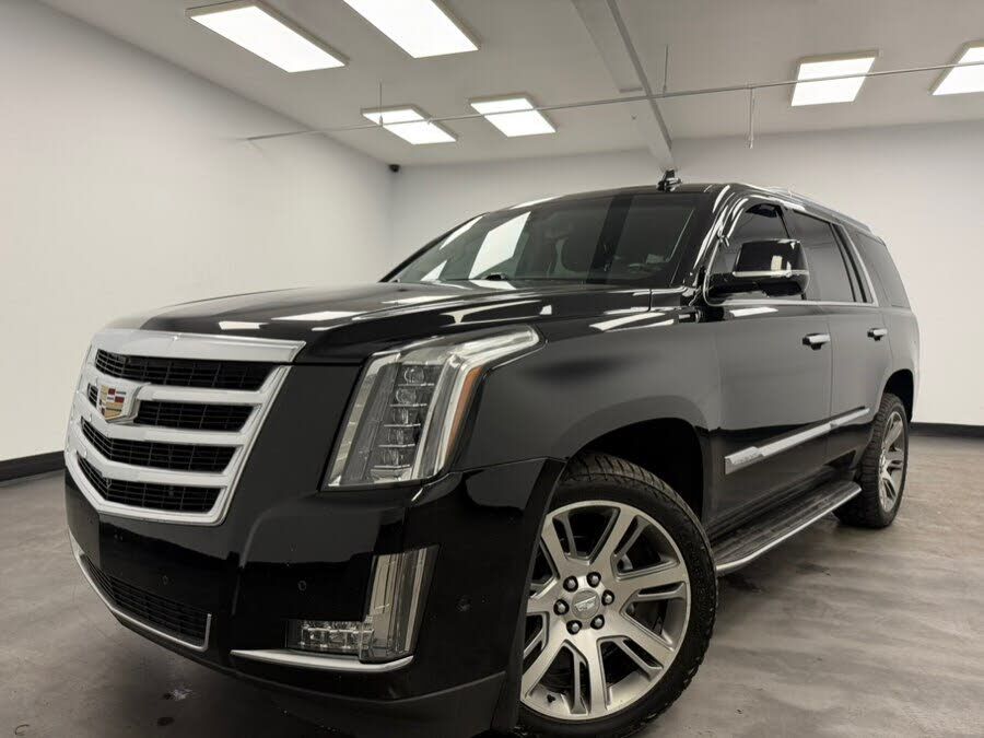 2017 CADILLAC Escalade