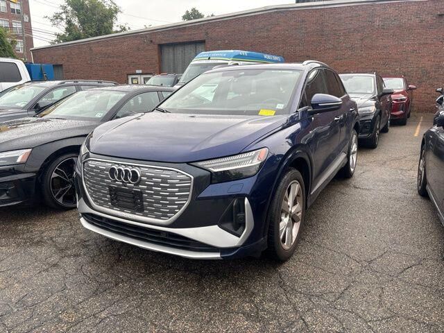 2023 AUDI Q4