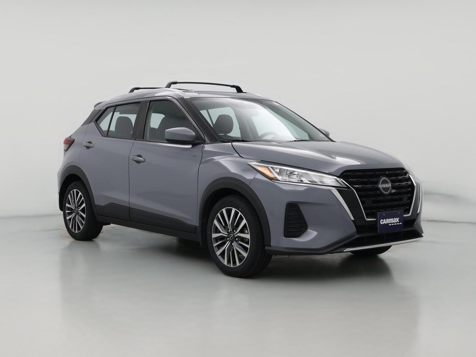 2023 NISSAN Kicks