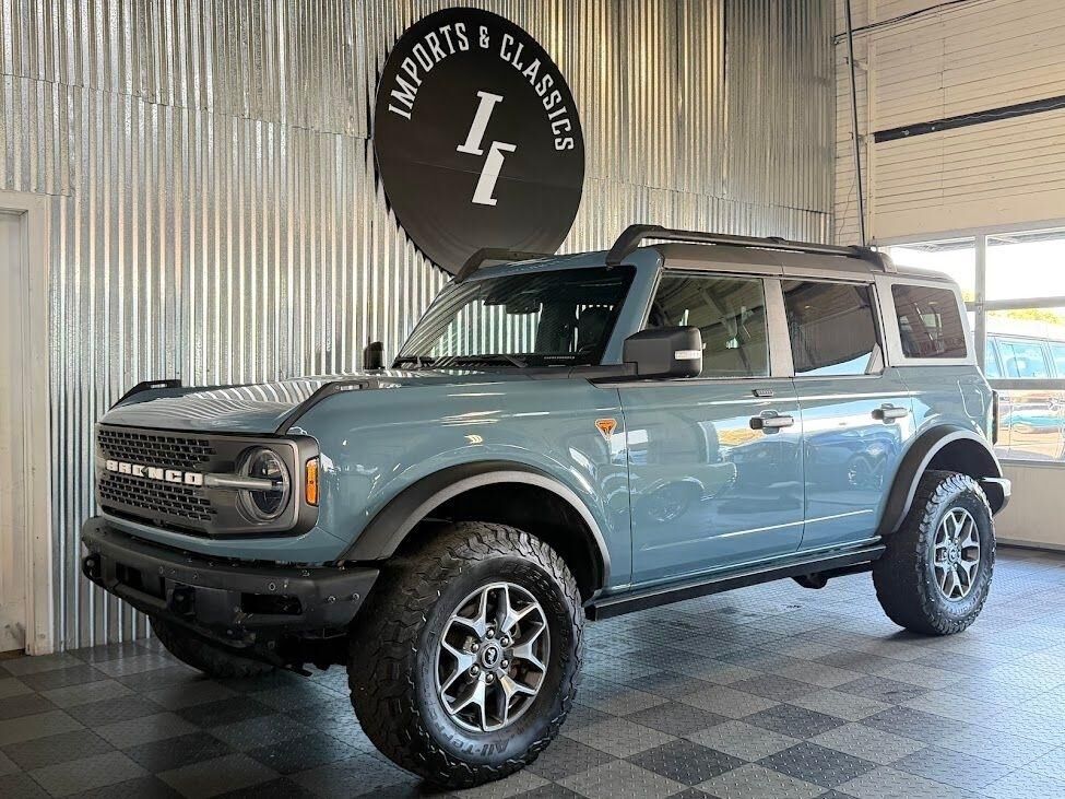 2021 FORD Bronco