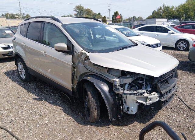 2017 FORD Escape