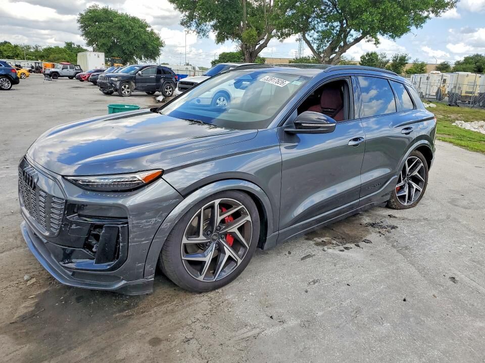 2025 AUDI SQ6