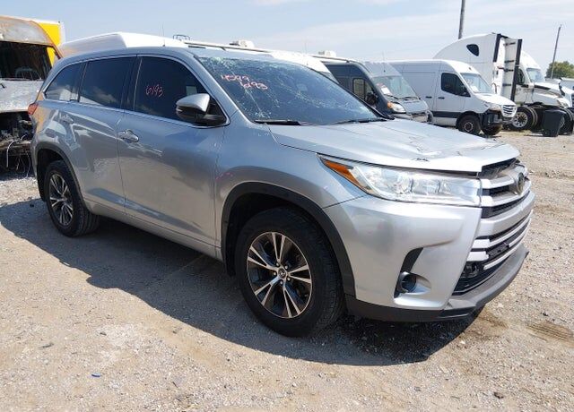 2018 TOYOTA Highlander