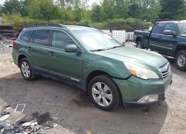 2010 SUBARU Outback