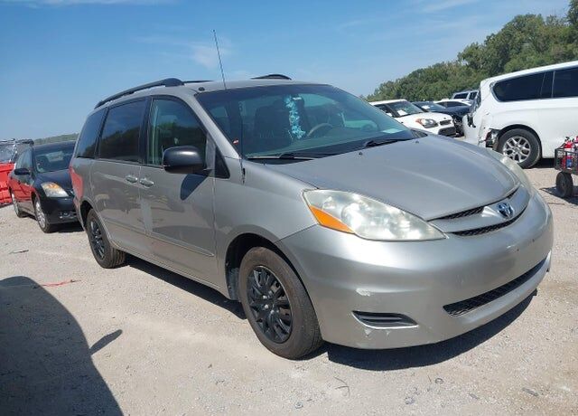 2009 TOYOTA Sienna