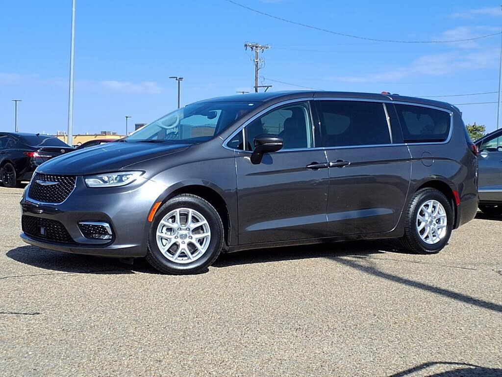 2023 CHRYSLER Pacifica