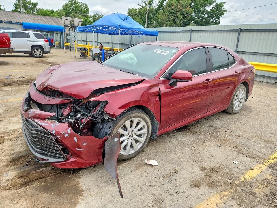 2019 TOYOTA Camry