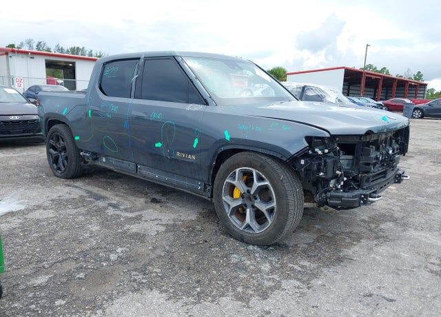 2022 RIVIAN R1T